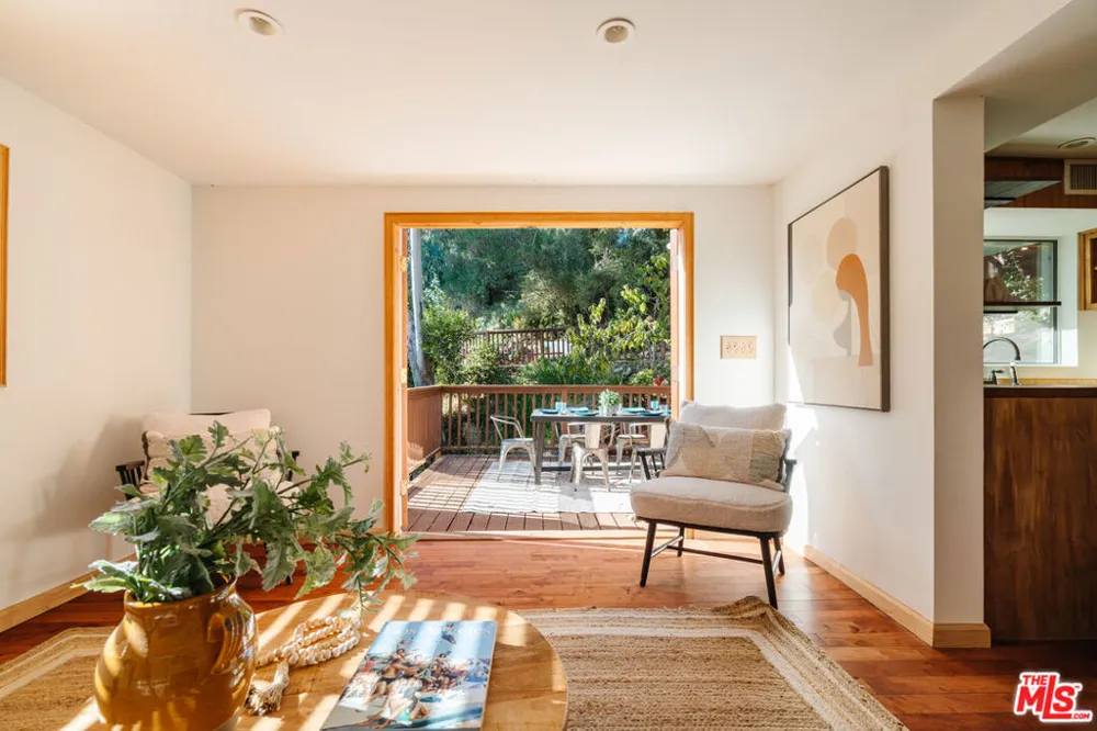 517 Canon View Trail Topanga, CA 90290