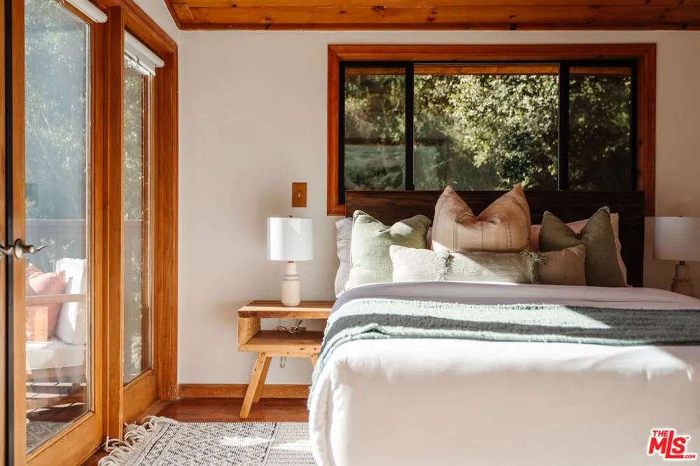 517 Canon View Trail Topanga, CA 90290