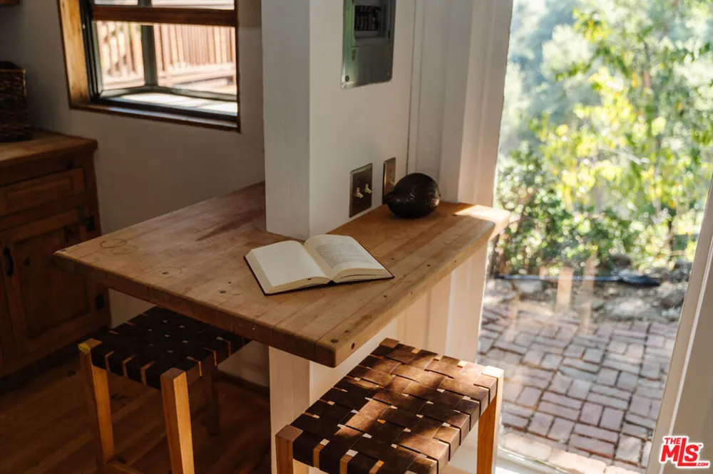 517 Canon View Trail Topanga, CA 90290