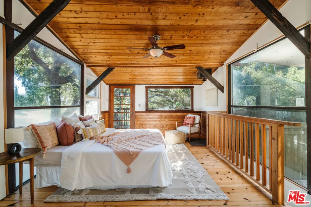 517 Canon View Trail Topanga, CA 90290