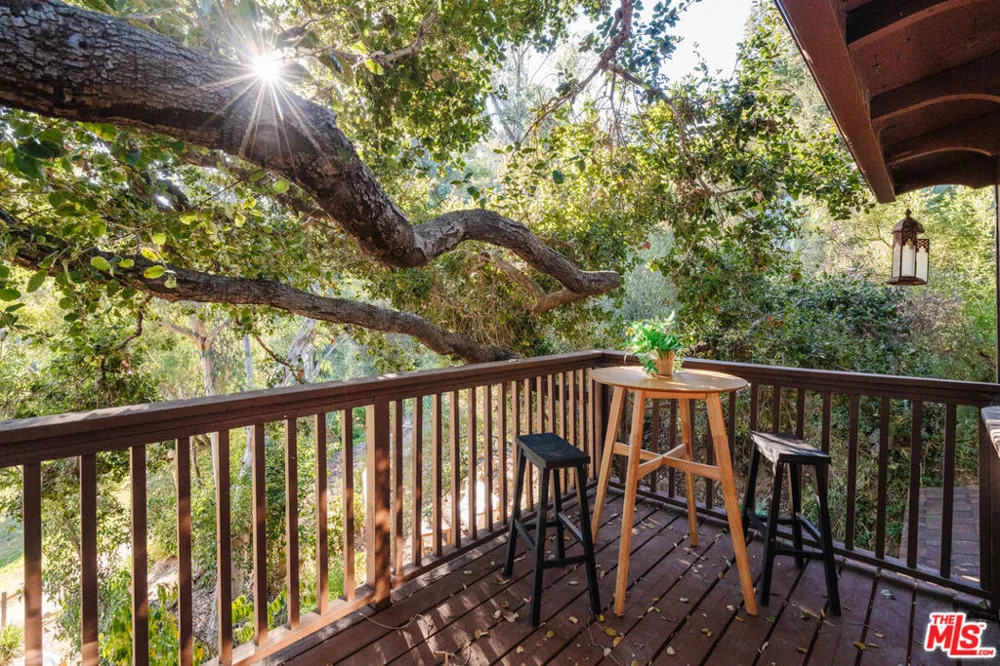 517 Canon View Trail Topanga, CA 90290