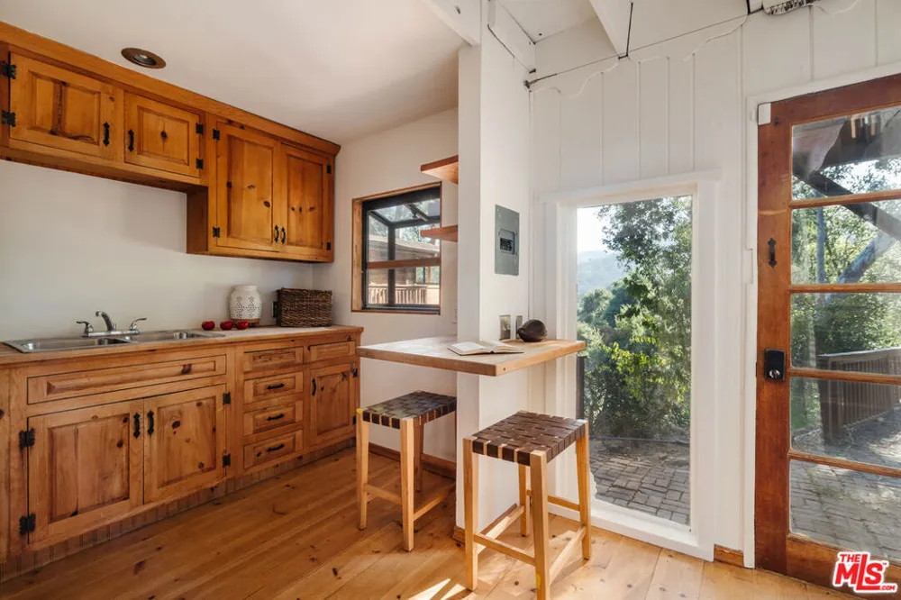 517 Canon View Trail Topanga, CA 90290