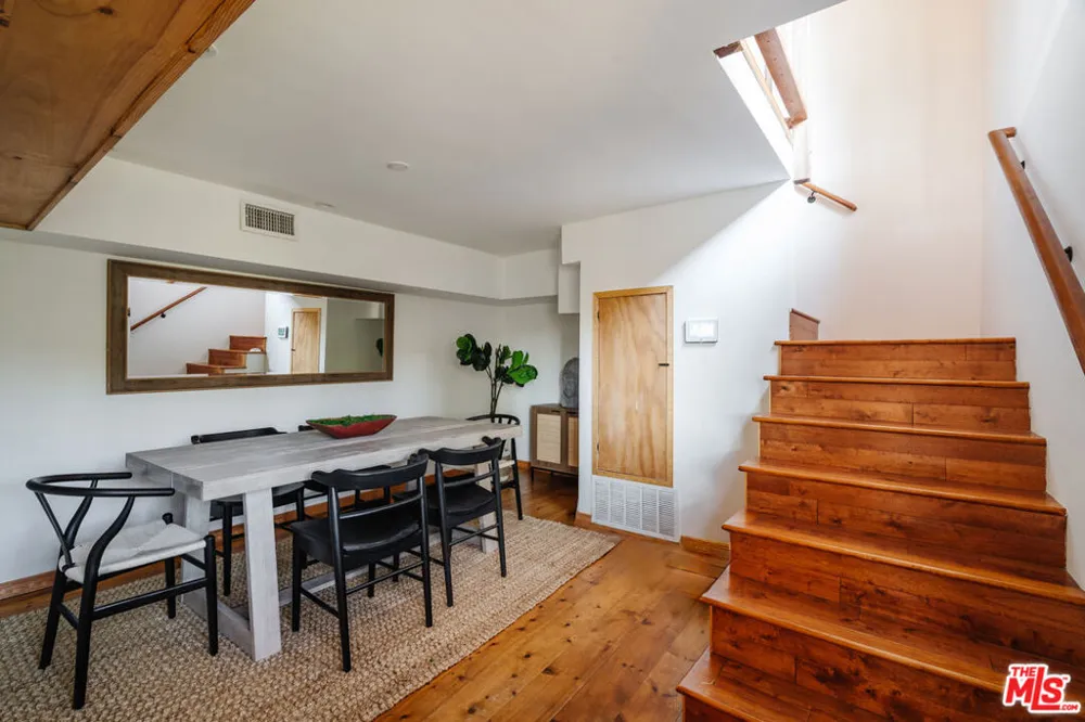 517 Canon View Trail Topanga, CA 90290