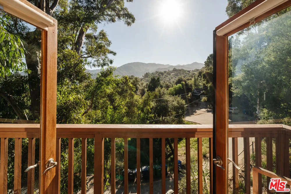 517 Canon View Trail Topanga, CA 90290