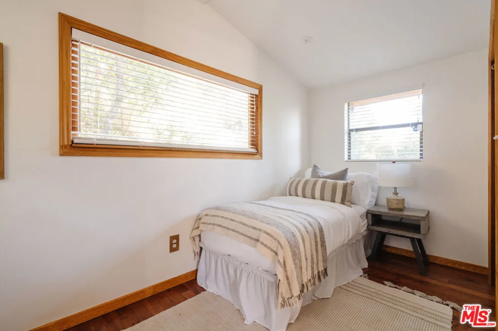 517 Canon View Trail Topanga, CA 90290