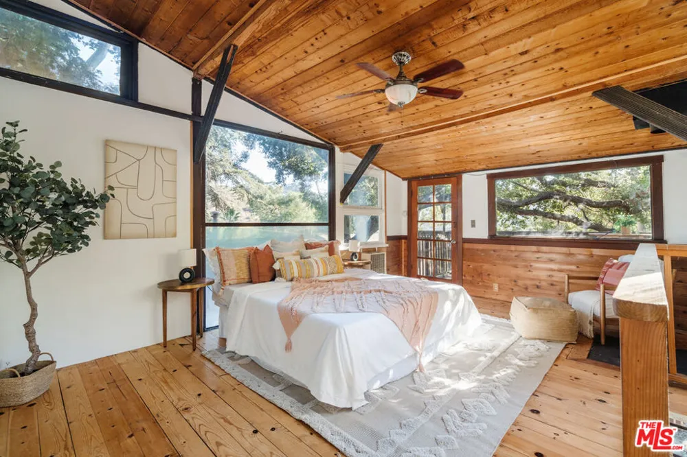 517 Canon View Trail Topanga, CA 90290