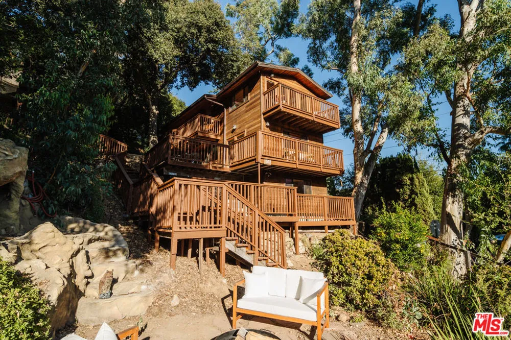 517 Canon View Trail Topanga, CA 90290