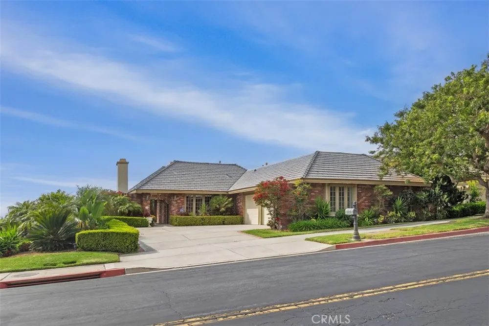 39 Harbor Ridge Newport Beach, CA 92660