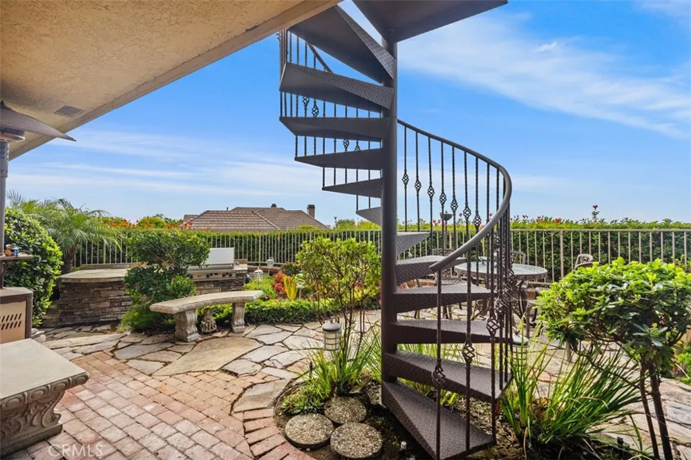 39 Harbor Ridge Newport Beach, CA 92660