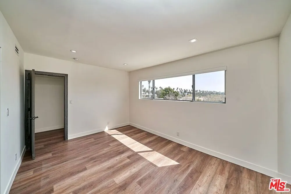 145 S Maple Drive #401 Beverly Hills, CA 90212