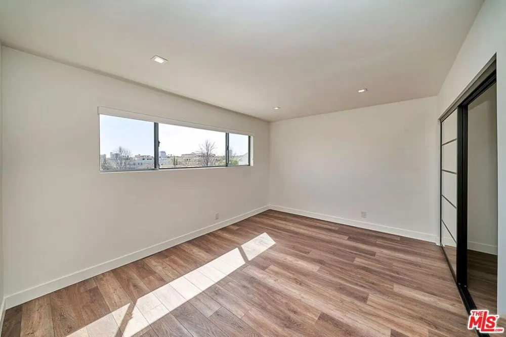 145 S Maple Drive #401 Beverly Hills, CA 90212