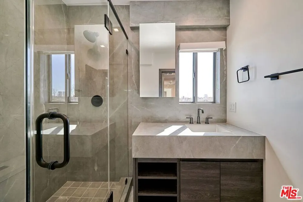 145 S Maple Drive #401 Beverly Hills, CA 90212