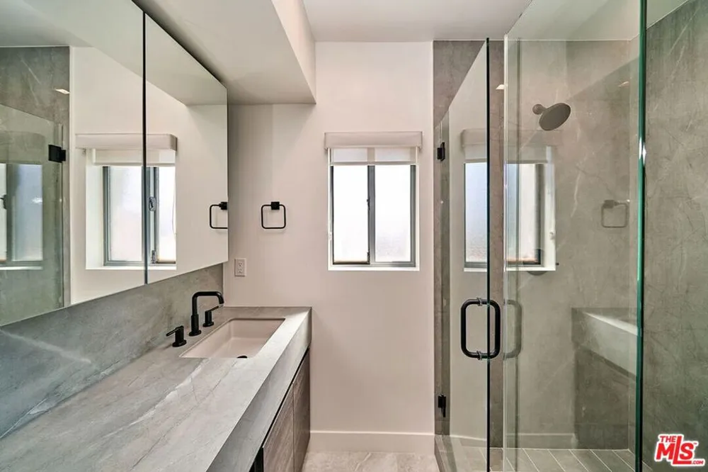 145 S Maple Drive #401 Beverly Hills, CA 90212