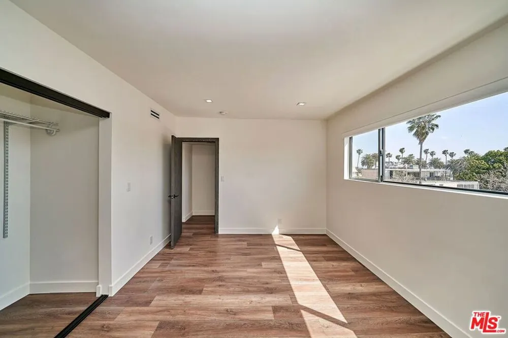 145 S Maple Drive #401 Beverly Hills, CA 90212