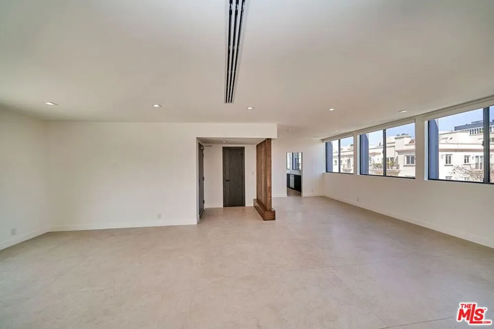 145 S Maple Drive #401 Beverly Hills, CA 90212