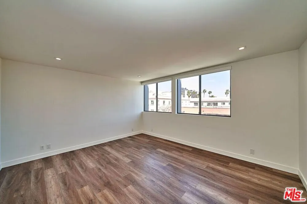 145 S Maple Drive #401 Beverly Hills, CA 90212