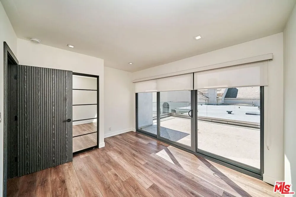145 S Maple Drive #401 Beverly Hills, CA 90212