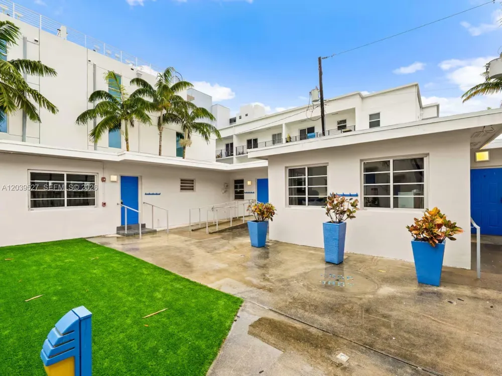 1034 Michigan Ave #E Miami Beach, FL 33139