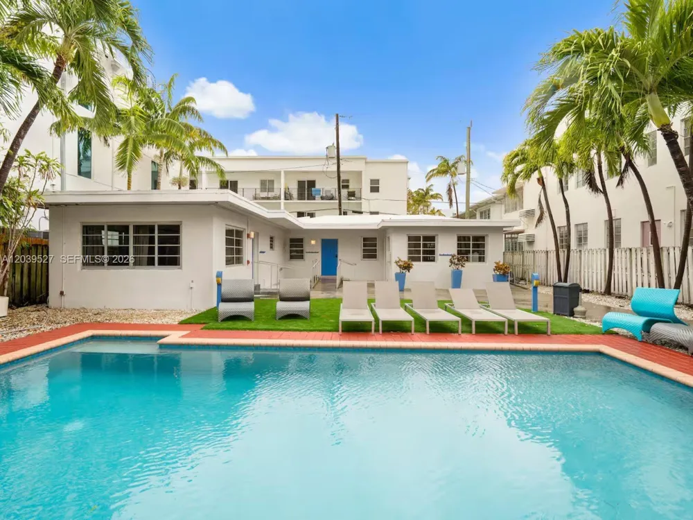 1034 Michigan Ave #E Miami Beach, FL 33139