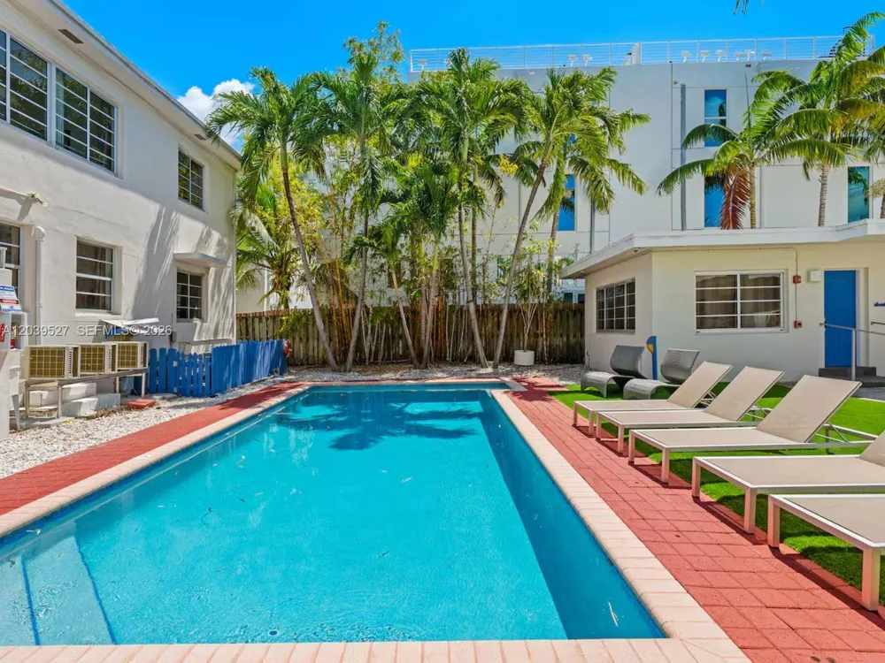 1034 Michigan Ave #E Miami Beach, FL 33139