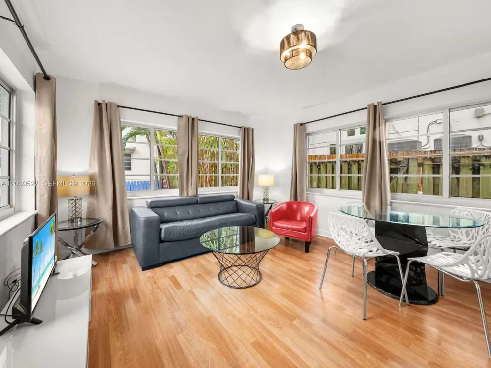 1034 Michigan Ave #E Miami Beach, FL 33139