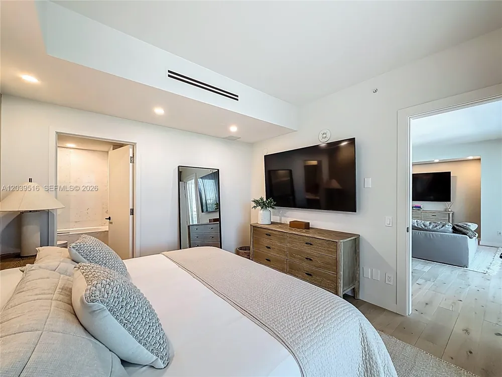 350 Ocean Dr #305N Key Biscayne, FL 33149