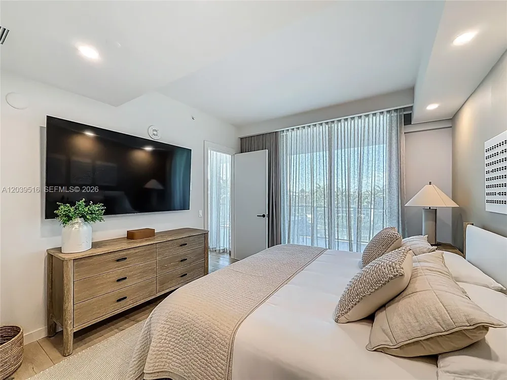 350 Ocean Dr #305N Key Biscayne, FL 33149