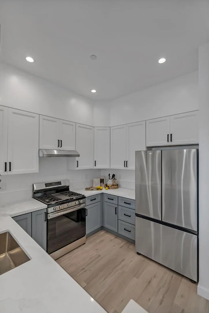 889 McLellan Drive #206 South San Francisco, CA 94080