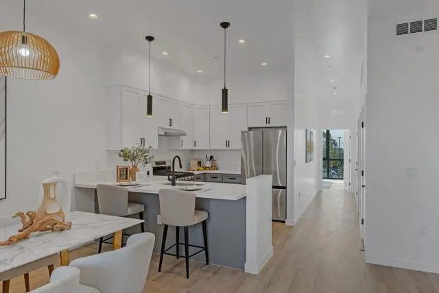 889 McLellan Drive #206 South San Francisco, CA 94080