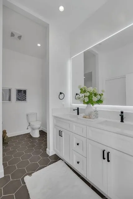889 McLellan Drive #206 South San Francisco, CA 94080