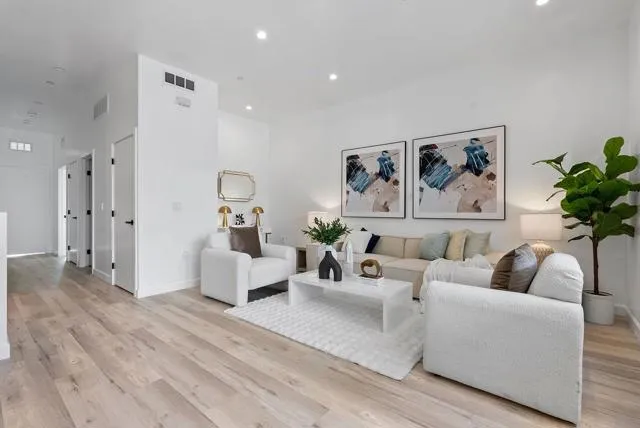 889 McLellan Drive #206 South San Francisco, CA 94080