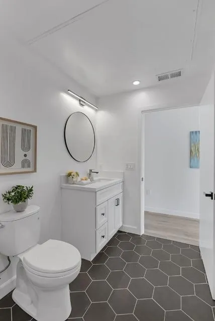 889 McLellan Drive #206 South San Francisco, CA 94080