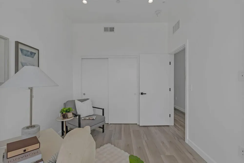 889 McLellan Drive #206 South San Francisco, CA 94080