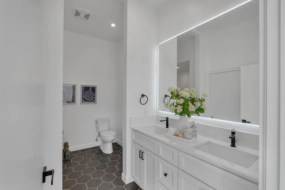 889 McLellan Drive #206 South San Francisco, CA 94080