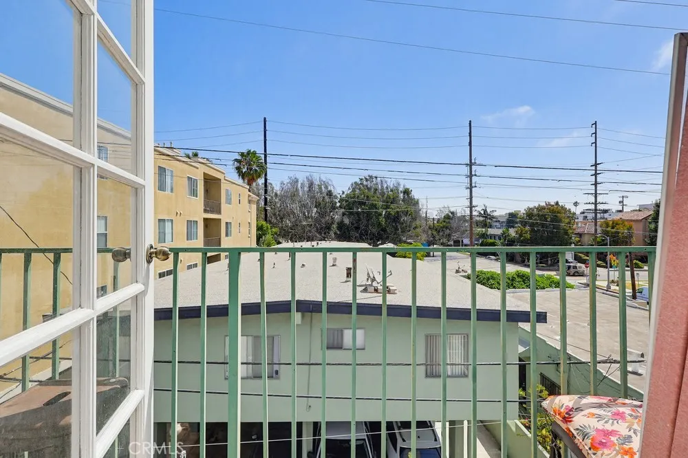 1538 Stoner Avenue #303 Los Angeles, CA 90025