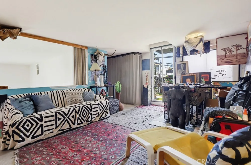 1538 Stoner Avenue #303 Los Angeles, CA 90025