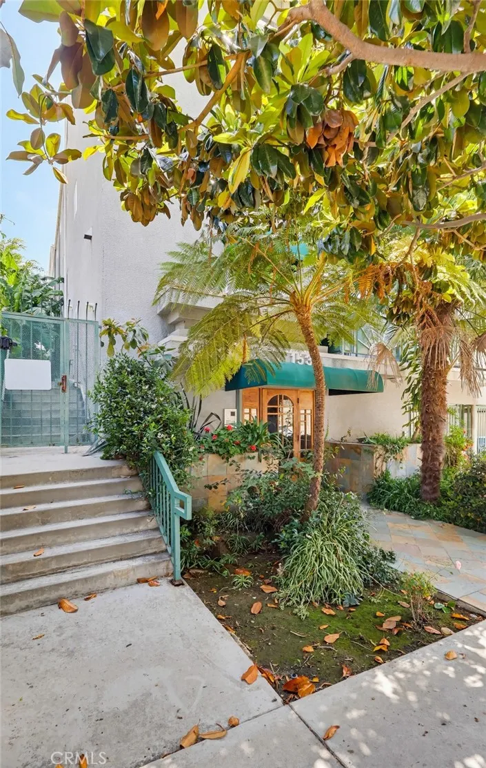 1538 Stoner Avenue #303 Los Angeles, CA 90025