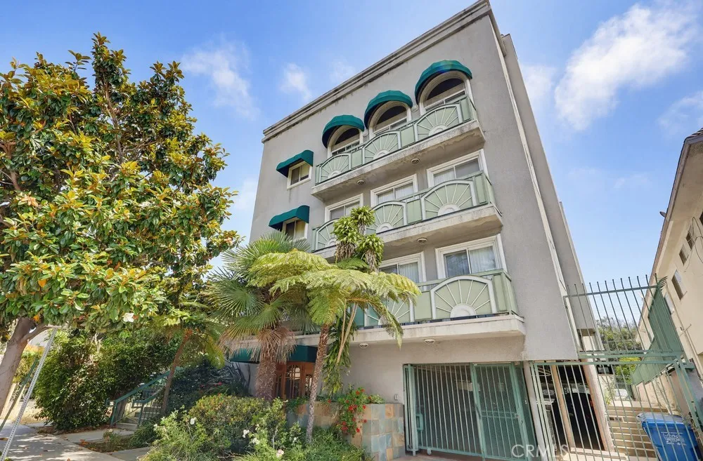 1538 Stoner Avenue #303 Los Angeles, CA 90025