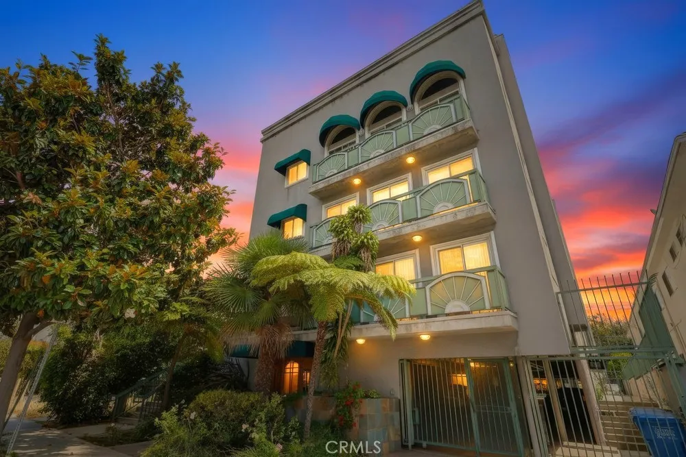 1538 Stoner Avenue #303 Los Angeles, CA 90025
