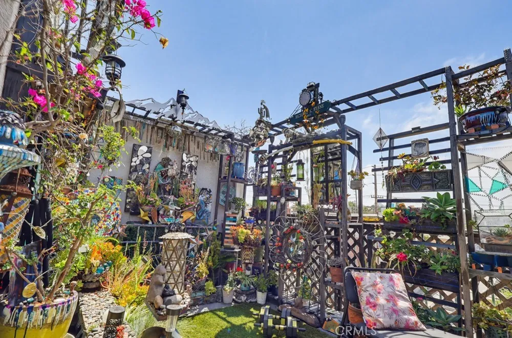 1538 Stoner Avenue #303 Los Angeles, CA 90025