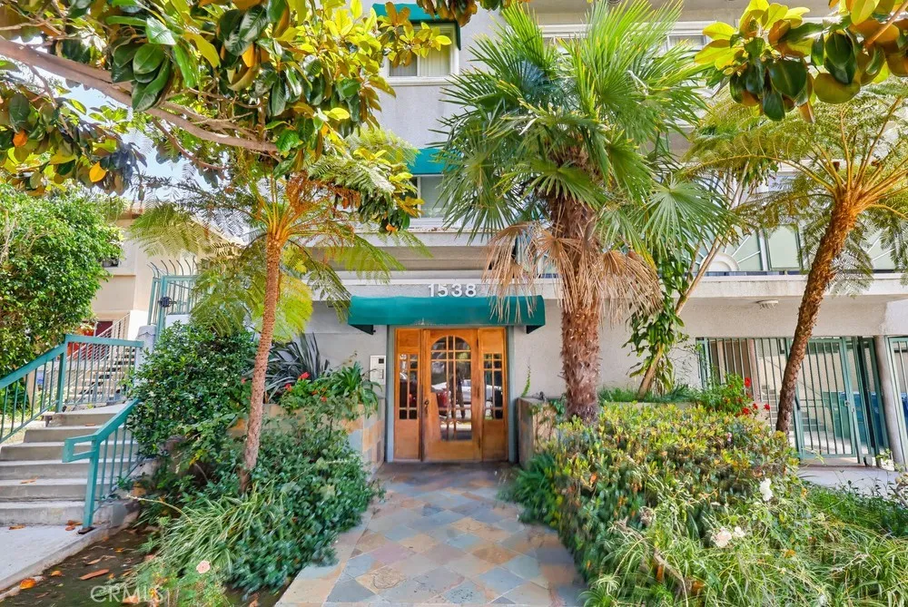 1538 Stoner Avenue #303 Los Angeles, CA 90025