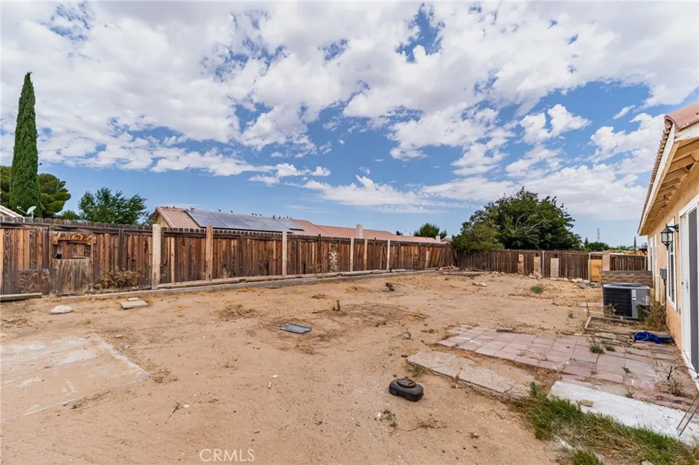 14626 Kelly Adelanto, CA 92301