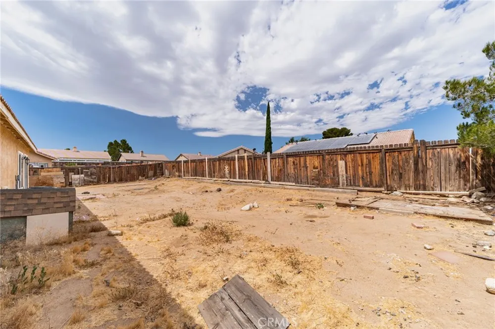 14626 Kelly Adelanto, CA 92301