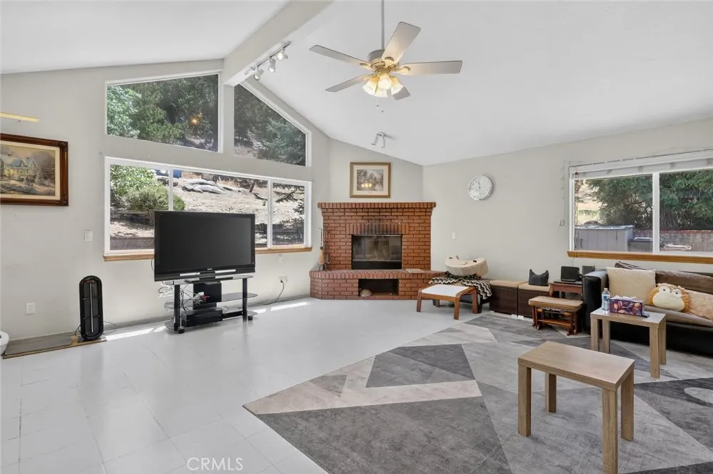 29560 Butterfield Tehachapi, CA 93561