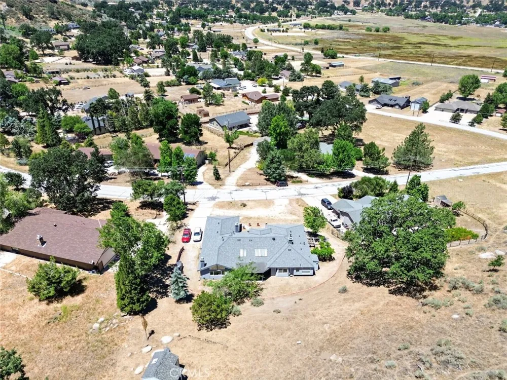29560 Butterfield Tehachapi, CA 93561
