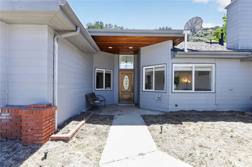 29560 Butterfield Tehachapi, CA 93561