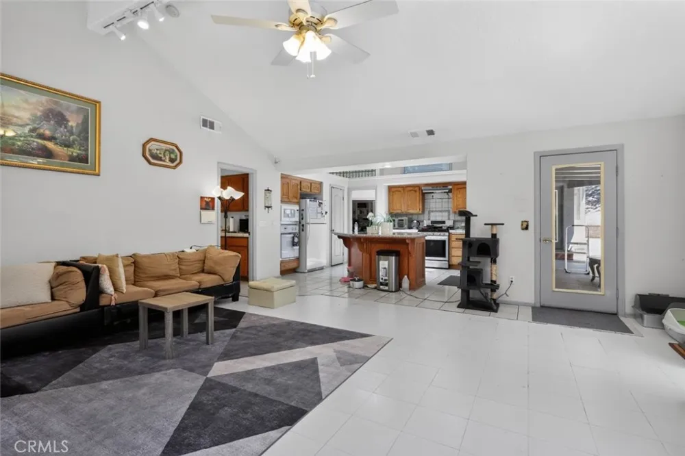 29560 Butterfield Tehachapi, CA 93561
