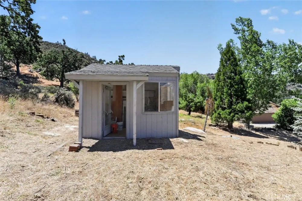 29560 Butterfield Tehachapi, CA 93561