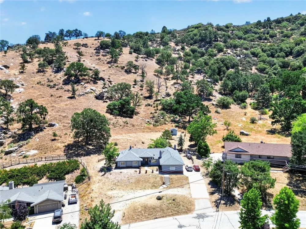 29560 Butterfield Tehachapi, CA 93561