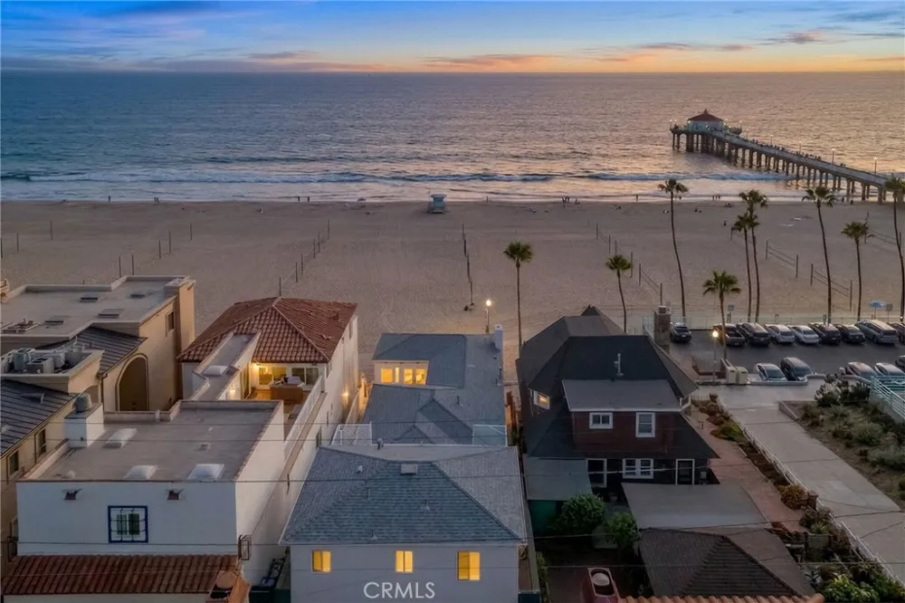1016 The Strand Manhattan Beach, CA 90266